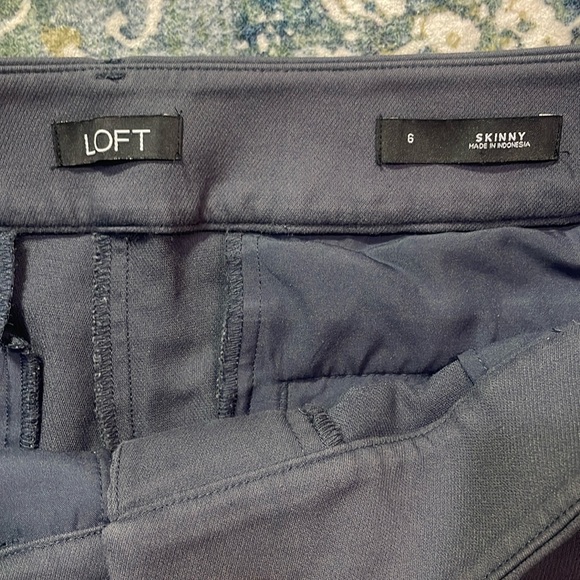 Ann Taylor Loft Marisa Skinny Grey Pants (Size 6) - Picture 4 of 4